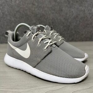 Nike Roshe One Sneakers‎ Womens 7.5 Gray Wolf Grey Running Shoes 855916-904